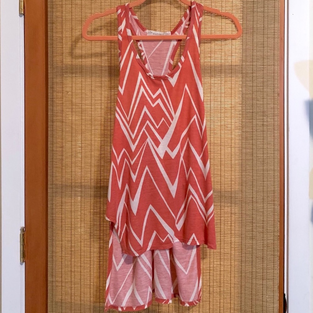 Audrey 3+1 High Low Geometric Tank Top